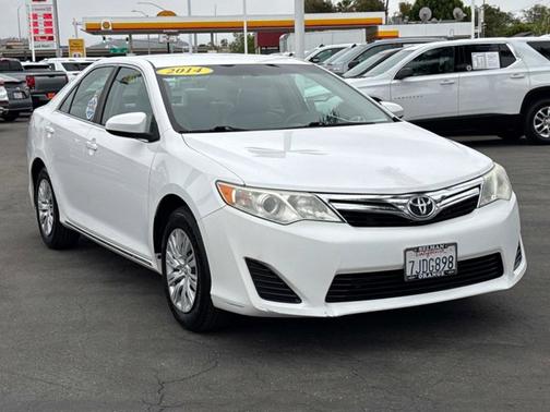 2014 Toyota Camry LE