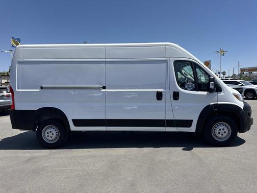 Bright White Clearcoat 2025 RAM ProMaster 2500 High Roof
