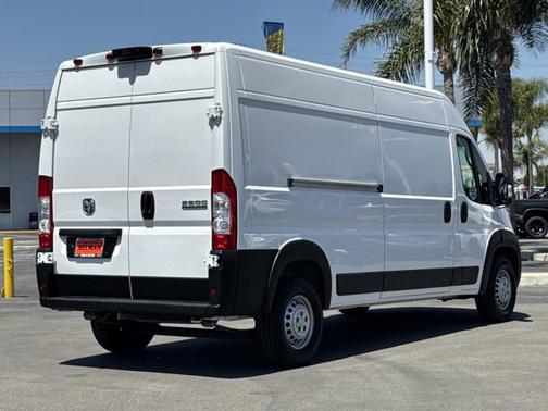 Bright White Clearcoat 2025 RAM ProMaster 2500 High Roof