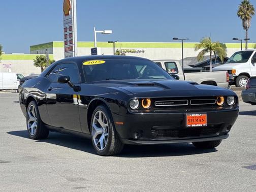 2015 Dodge Challenger SXT Plus