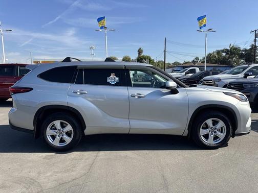 2021 Toyota Highlander L