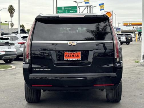 2020 Cadillac Escalade Luxury