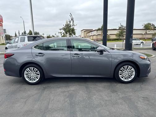 2017 Lexus ES 350 Base