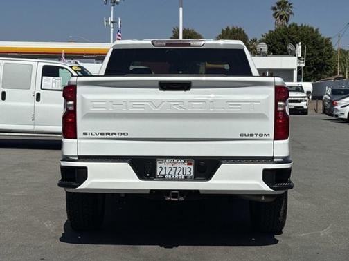 Summit White 2023 Chevrolet Silverado 1500 Custom