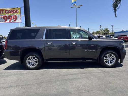 Tungsten Metallic 2018 Chevrolet Suburban LT