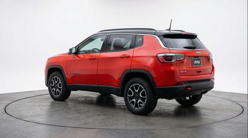Red Hot Pearlcoat 2025 Jeep Compass Trailhawk
