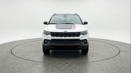 Bright White Clearcoat 2025 Jeep Compass Trailhawk