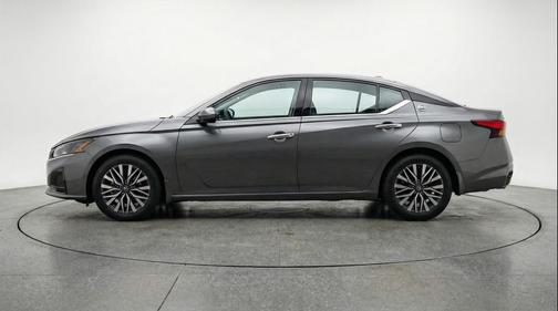 Gun Metallic 2025 Nissan Altima SV FWD