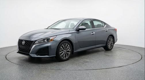 Gun Metallic 2025 Nissan Altima SV FWD