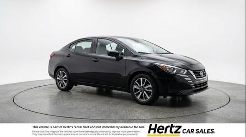 Super Black 2025 Nissan Versa 1.6 SV