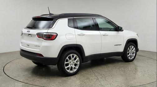 Bright White Clearcoat 2025 Jeep Compass Limited