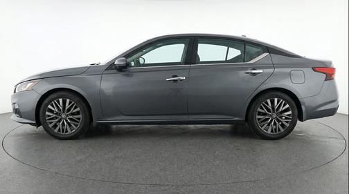 Gun Metallic 2025 Nissan Altima SV FWD