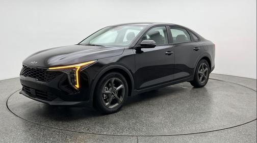 Aurora Black Pearl 2025 Kia K4 LXS