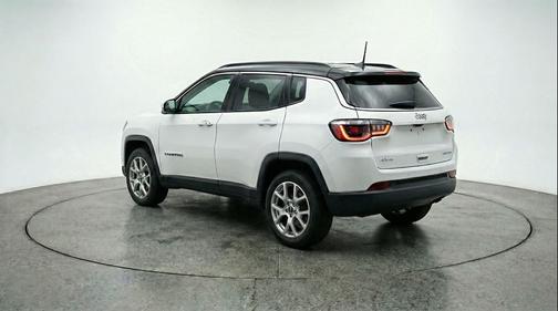 Bright White Clearcoat 2025 Jeep Compass Limited
