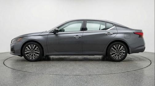 Gun Metallic 2025 Nissan Altima SV FWD