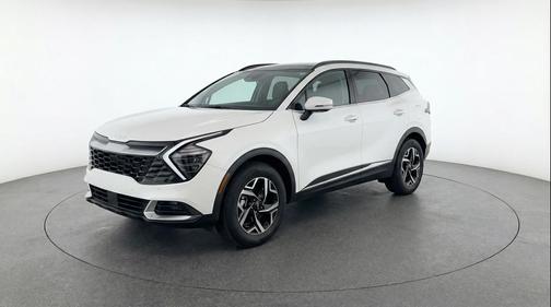 Snow White Pearl 2025 Kia Sportage LX
