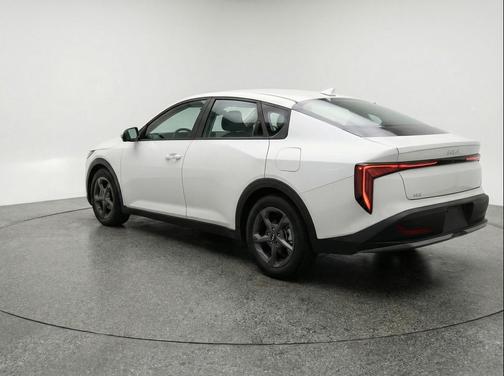 Snow White Pearl 2025 Kia K4 LXS