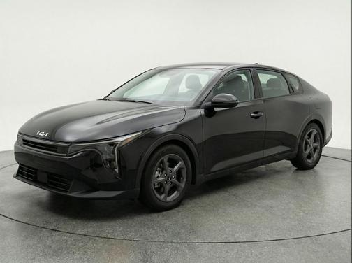 Aurora Black Pearl 2025 Kia K4 LXS