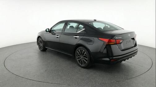 Super Black 2025 Nissan Altima SV FWD
