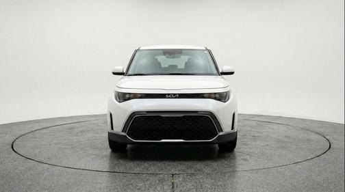 Snow White Pearl 2025 Kia Soul LX