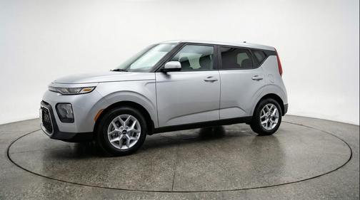 Steel Gray 2025 Kia Soul LX