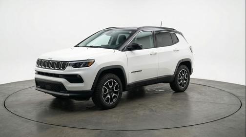Bright White Clearcoat 2025 Jeep Compass Trailhawk