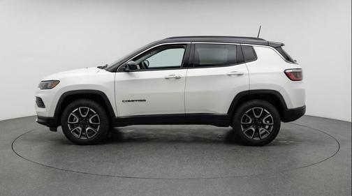 Bright White Clearcoat 2025 Jeep Compass Trailhawk
