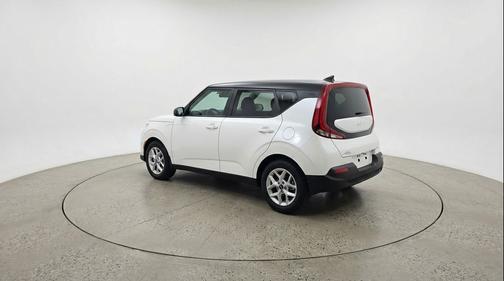 Snow White Pearl 2025 Kia Soul LX