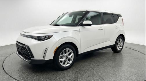 Snow White Pearl 2025 Kia Soul LX