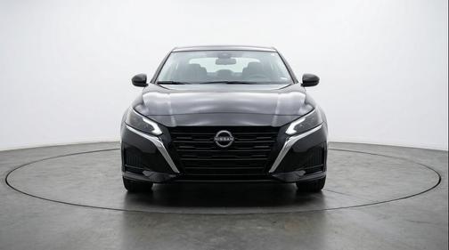 Super Black 2025 Nissan Altima SV FWD