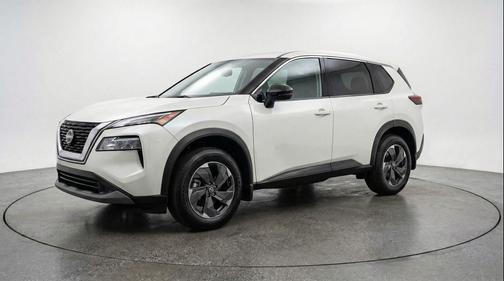 Everest White Pearl Tricoat 2025 Nissan Rogue SV