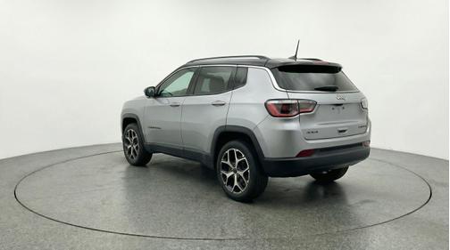 Silver Zynith Metallic Clearcoat 2025 Jeep Compass Limited