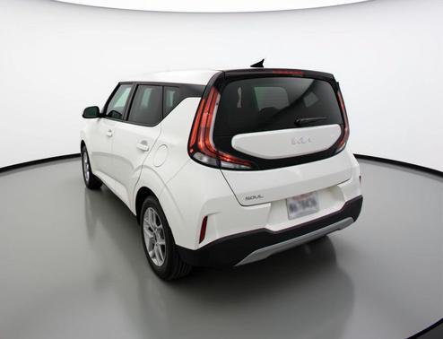 Snow White Pearl 2025 Kia Soul LX
