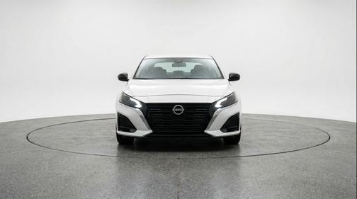 Glacier White 2025 Nissan Altima SV FWD