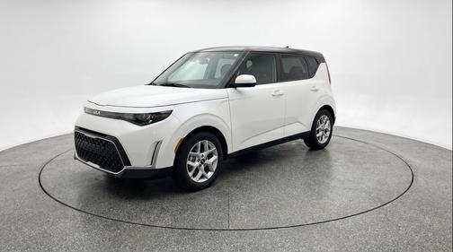 Snow White Pearl 2025 Kia Soul LX