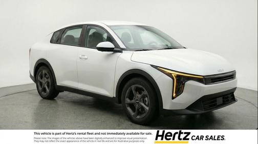 Snow White Pearl 2025 Kia K4 LXS
