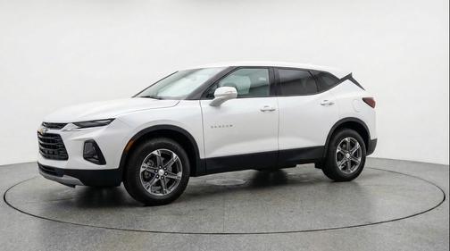 Summit White 2025 Chevrolet Blazer 2LT