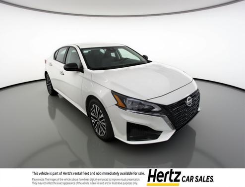 Pearl White Tricoat 2025 Nissan Altima SV FWD