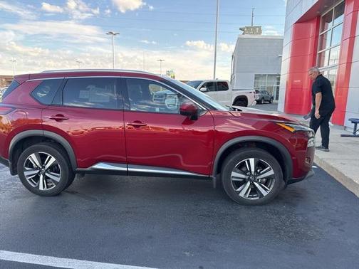2021 Nissan Rogue SL