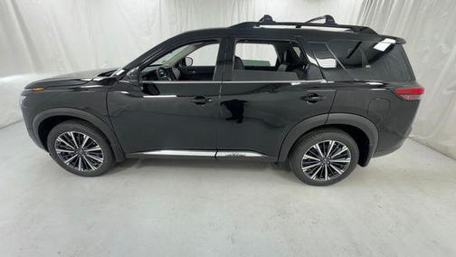 Super Black 2026 Nissan Pathfinder Platinum