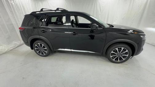 Super Black 2026 Nissan Pathfinder Platinum
