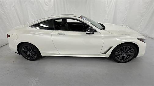 2022 INFINITI Q60 LUXE AWD