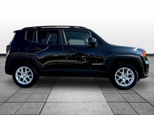 Black Clearcoat 2021 Jeep Renegade Latitude