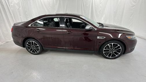 2019 Ford Taurus Limited