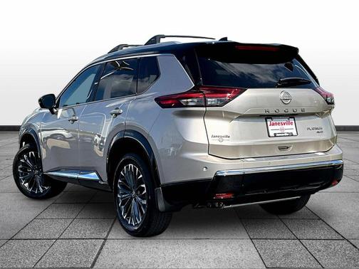 Champagne Silver Metallic/Super Black 2026 Nissan Rogue Platinum