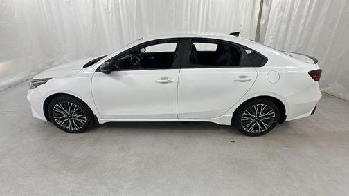 Snow White Pearl 2024 Kia Forte GT-Line