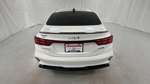 Snow White Pearl 2024 Kia Forte GT-Line