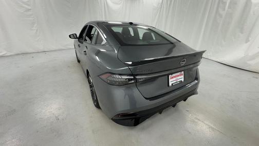 Gun Metallic 2026 Nissan Sentra SR