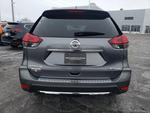 Gun Metallic 2017 Nissan Rogue SV