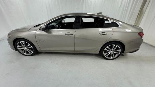 Mineral Gray Metallic 2022 Chevrolet Malibu FWD LT